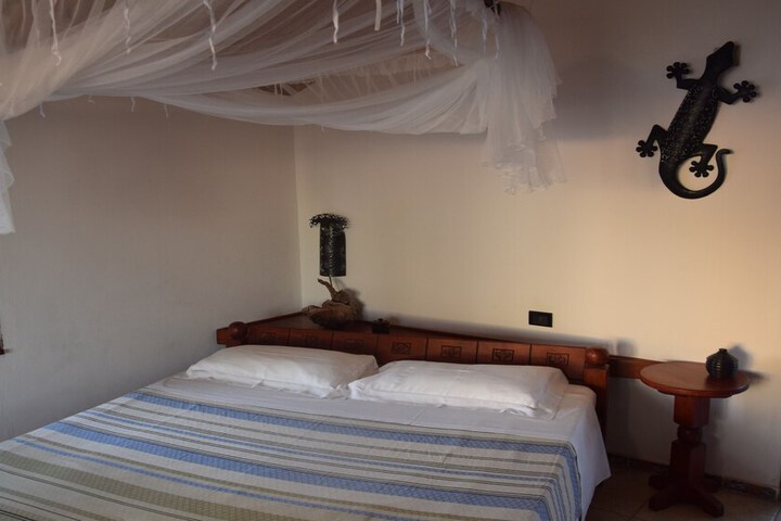 Room 29 of 103