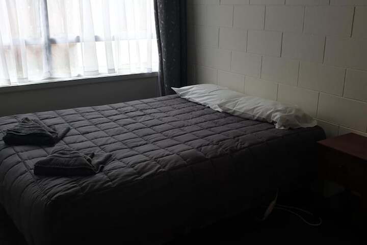 Room 8 of 38