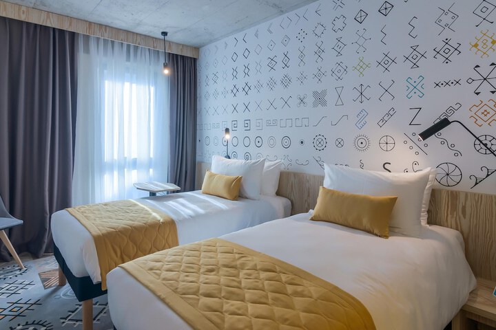 Room 31 of 118