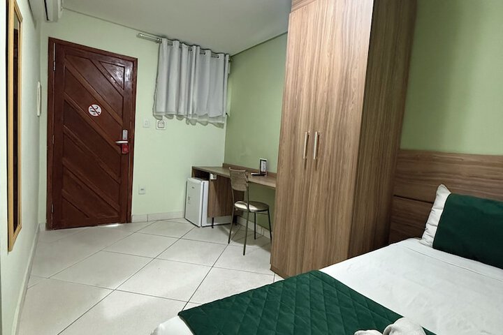 Room 9 of 26