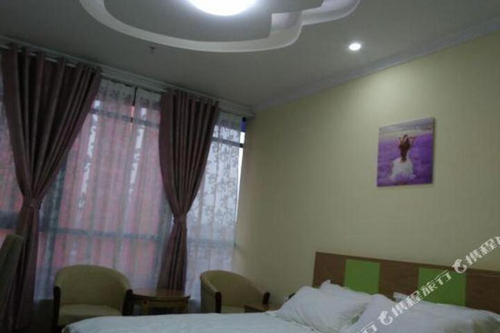 Pinghu Golden Bay Hotel