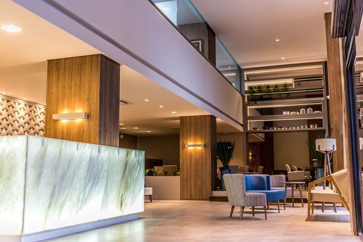 Entrance & Lobby