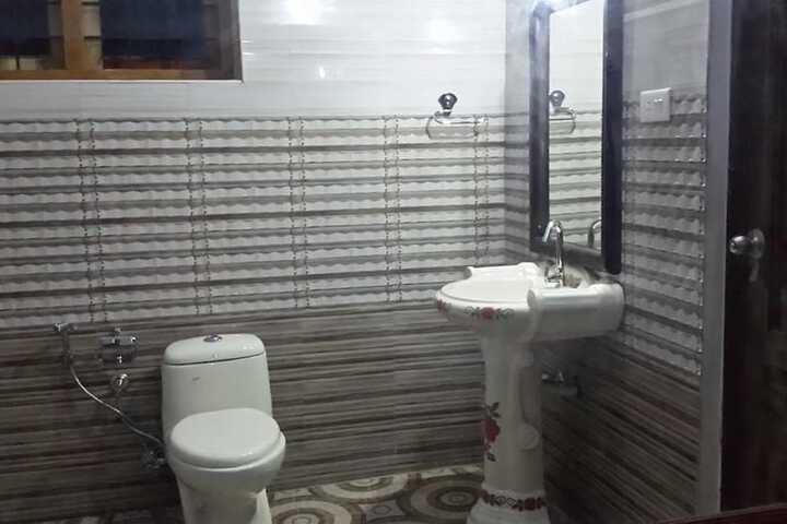 Room 15 of 34
