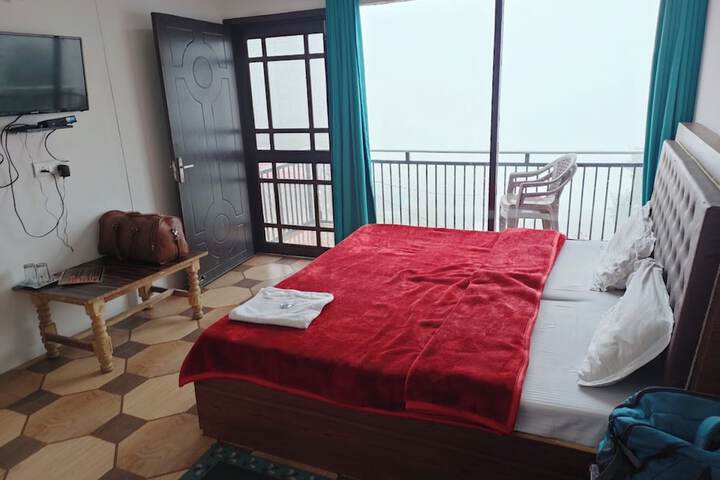 Room 3 of 21