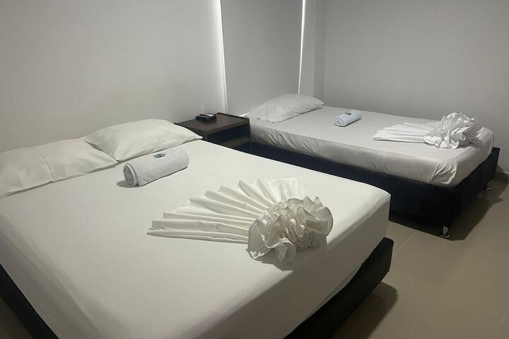 Room 7 of 10