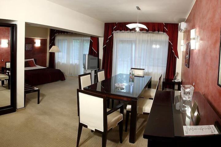 Room 26 of 75