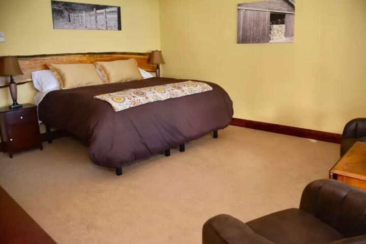 Room 4 of 40