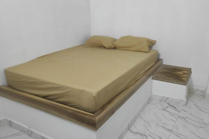 Room 2 of 4