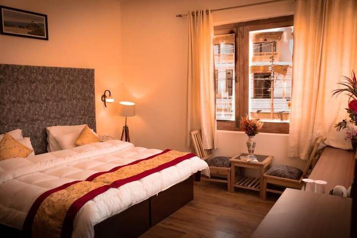 Room 4 of 15
