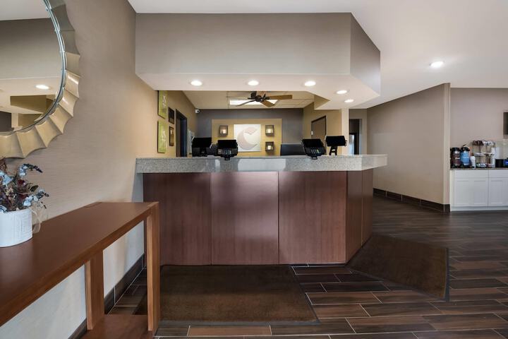 Hotel Interior 4 of 55