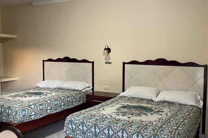 Room 12 of 72
