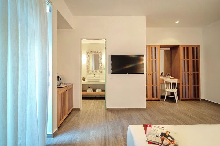 Room 16 of 113
