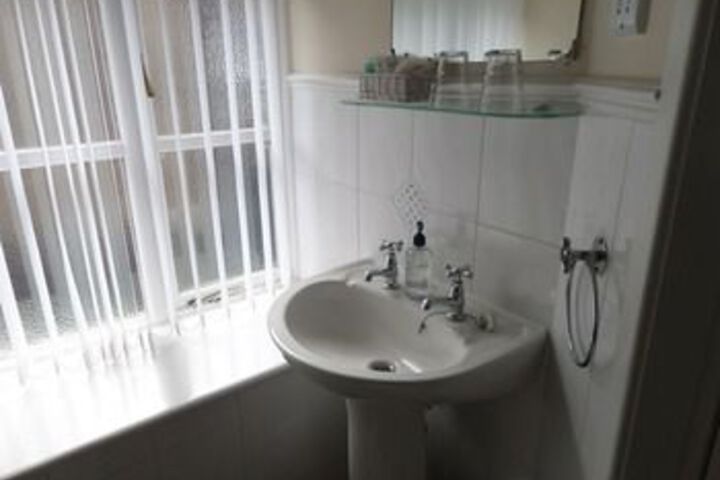 Room 4 of 24