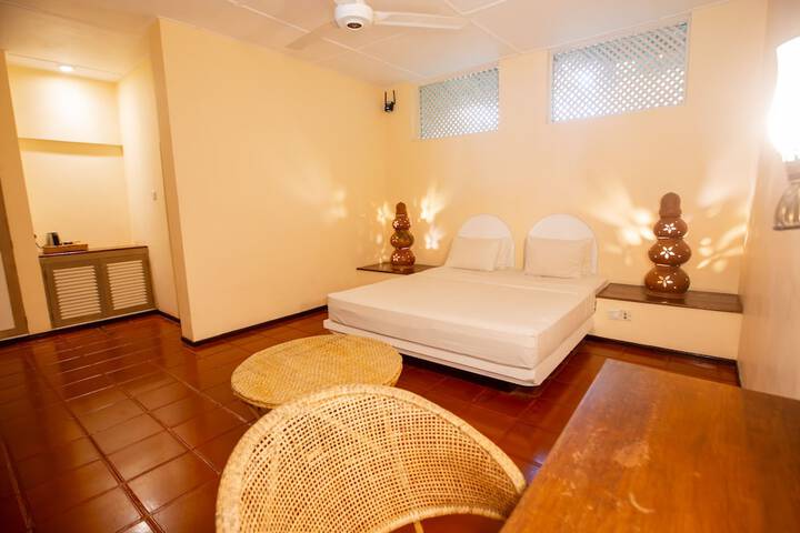 Room 4 of 60