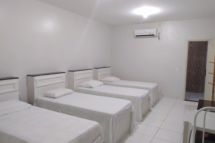 Room 16 of 18
