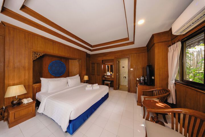 Room 52 of 110
