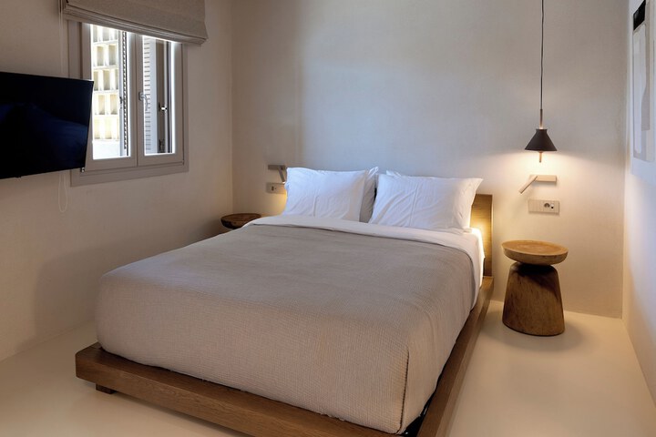 Room 5 of 45