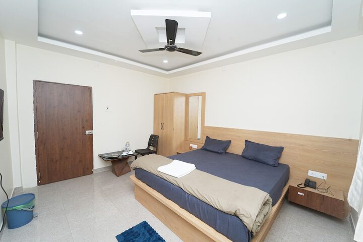 Room 7 of 34