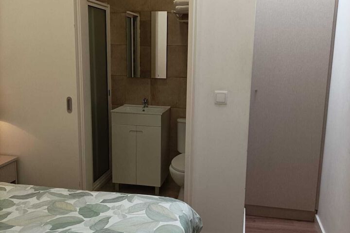 Room 15 of 40