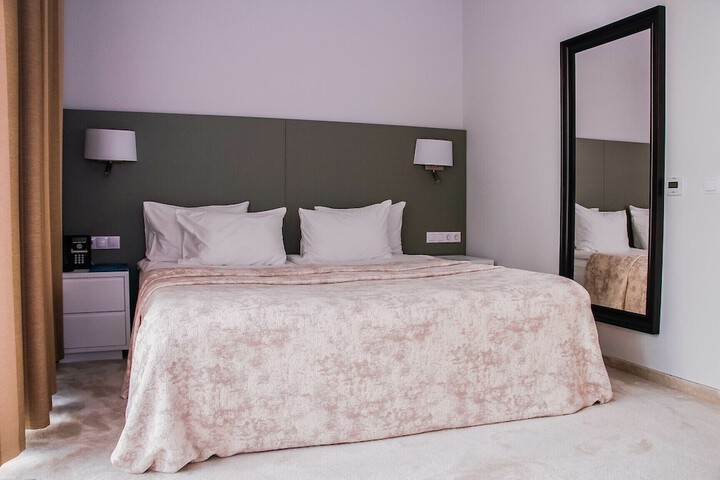 Room 10 of 60