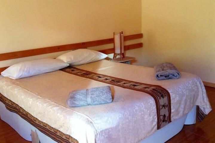 Room 6 of 13