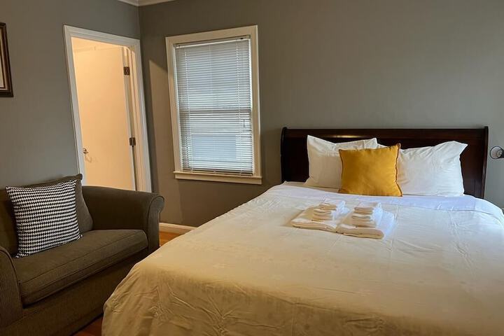 Room 8 of 36