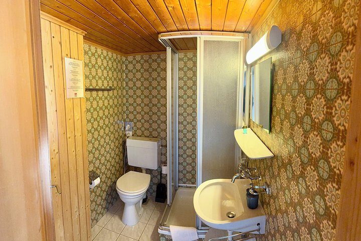 Room 44 of 67