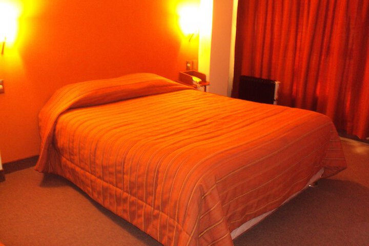 Room 6 of 48