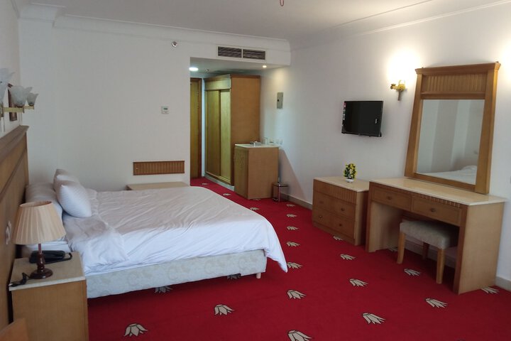 Room 22 of 109
