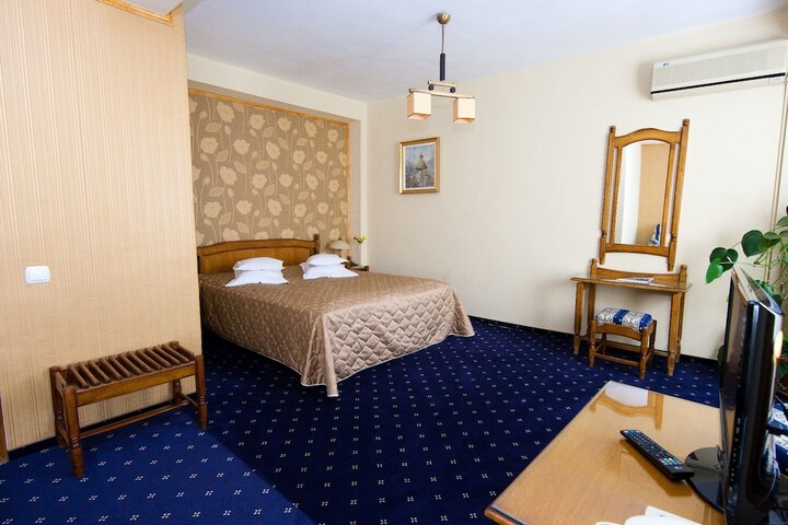 Room 5 of 31