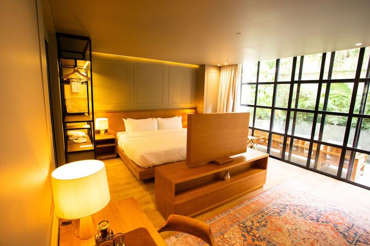 Room 17 of 43