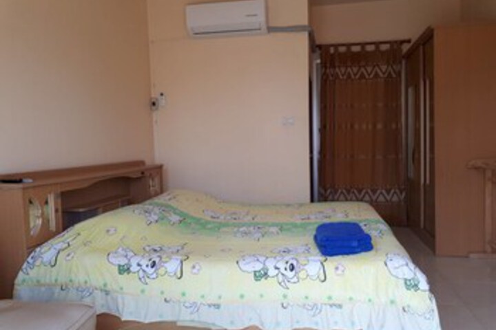 Room 17 of 31