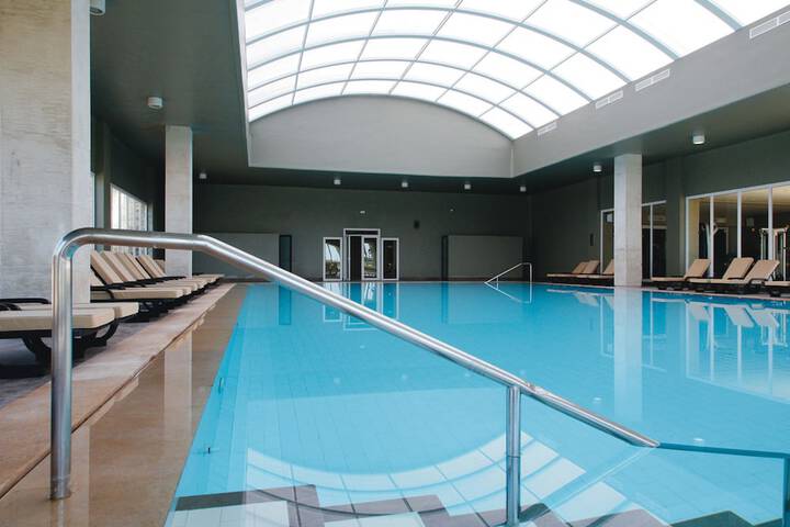 Pool Hotel