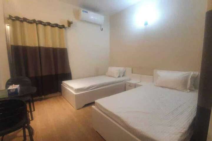 Room 7 of 99