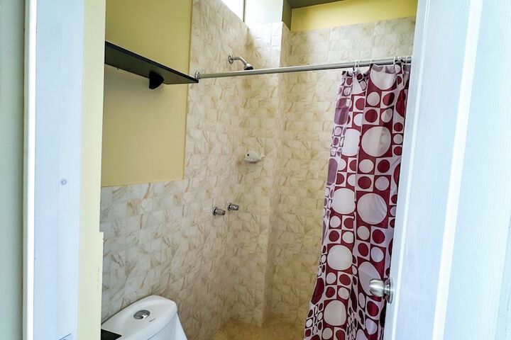 Room 18 of 33