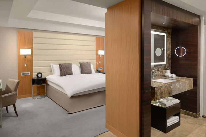 Room 79 of 112