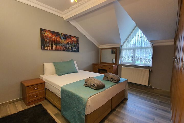 Room 9 of 154