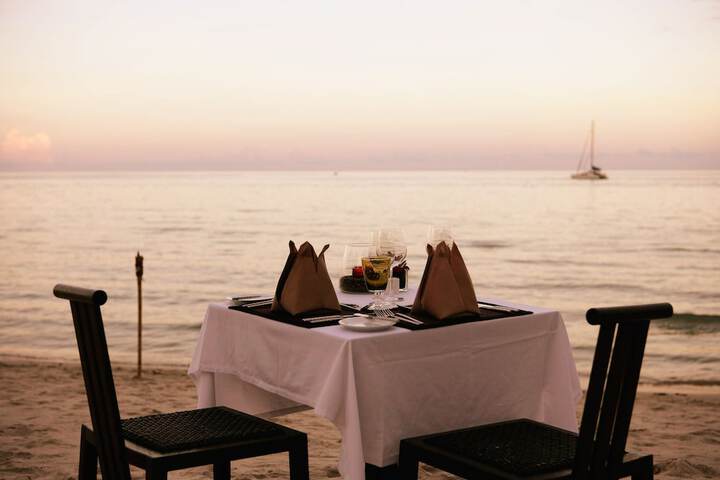Dining 80 of 125