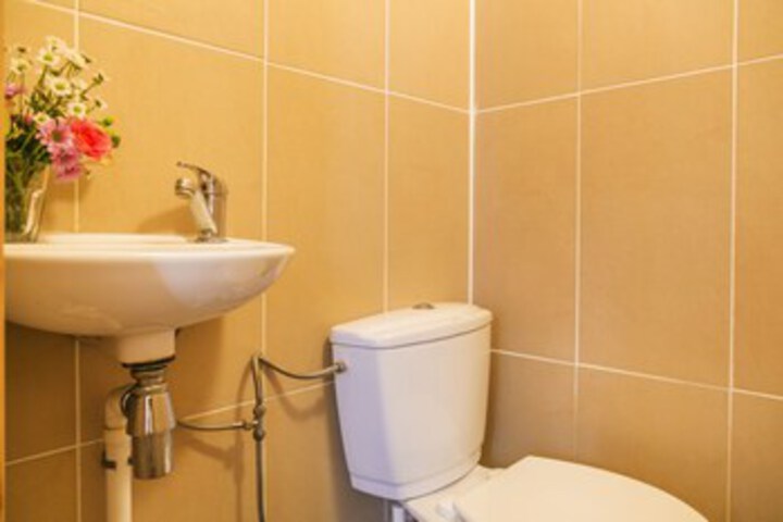 Room 5 of 28