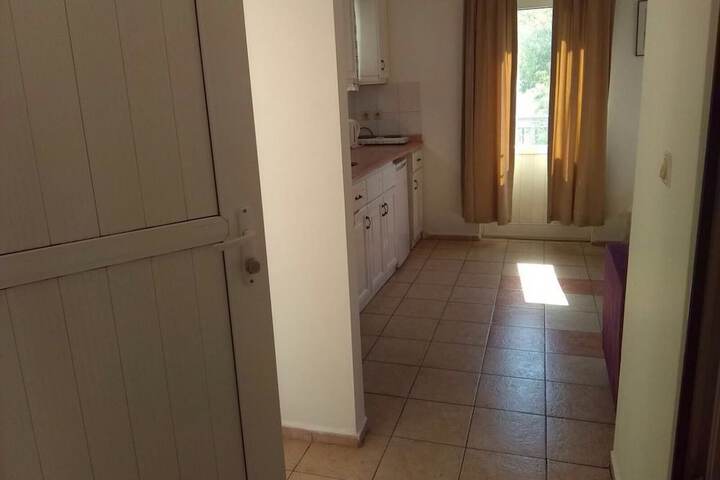 Room 5 of 13