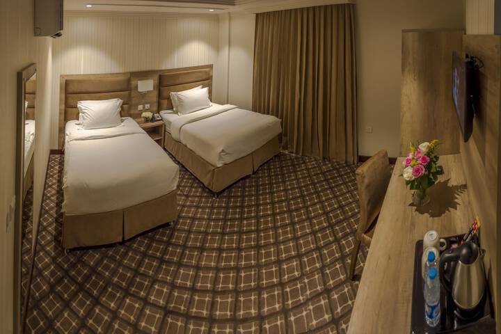 Room 16 of 114