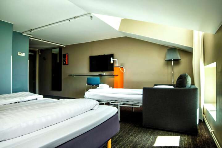 Room 31 of 99