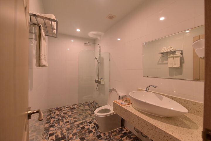 Room 15 of 24