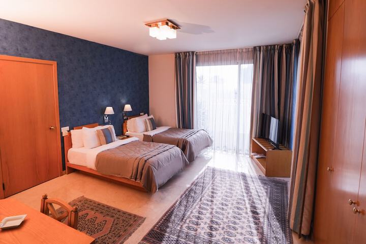 Room 48 of 99