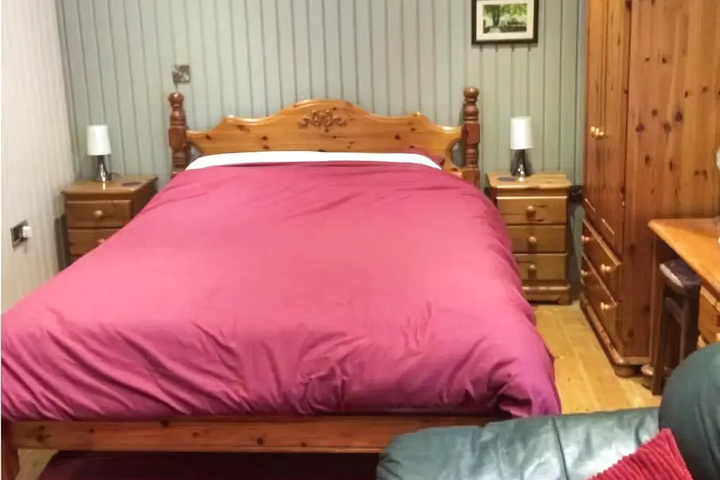 Room 3 of 10