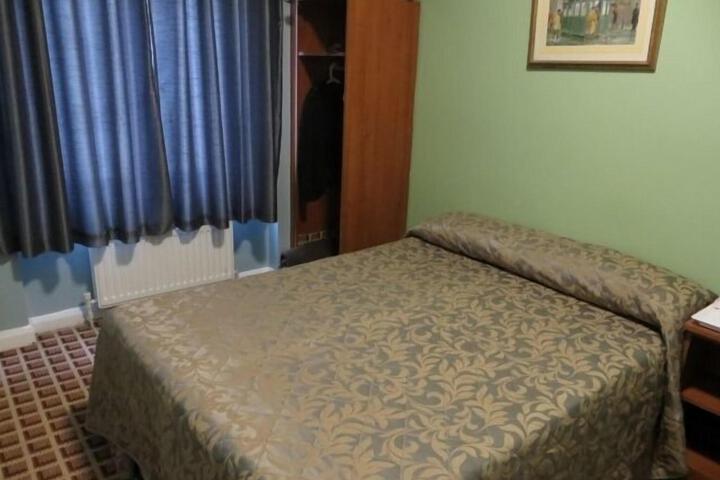 Room 39 of 46