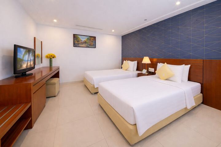 Room 26 of 42