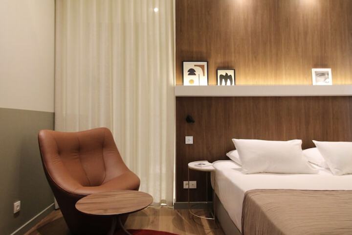 Room 112 of 780