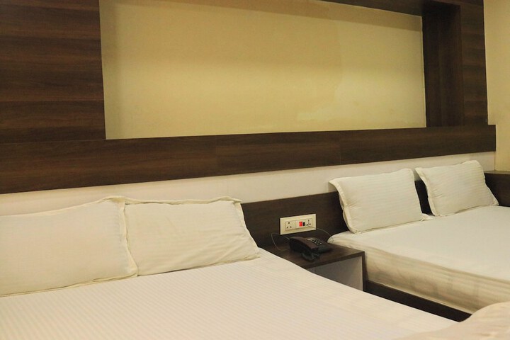 Room 14 of 15