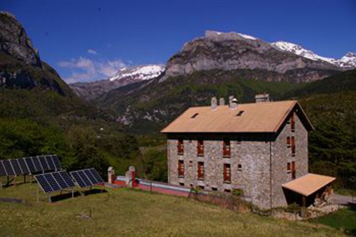 Hotel Rural Usón